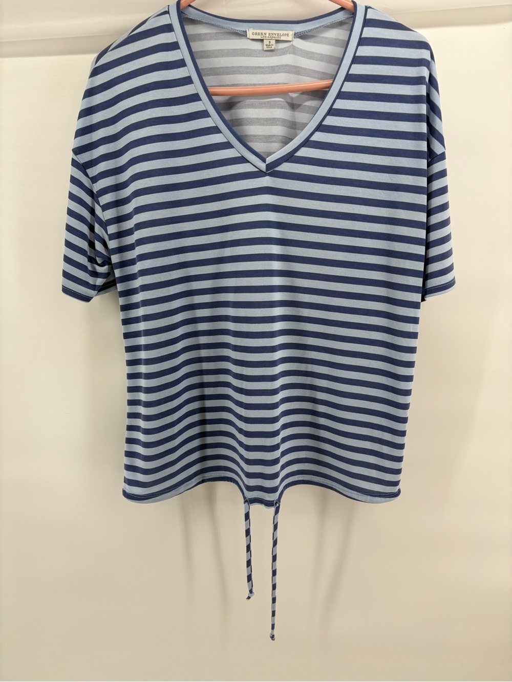 Green Envelope Los Angeles Women’s Small Blue Striped V-Neck Tie Hem Top